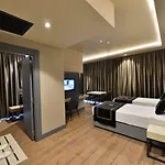 Western Premier Hidden Hills 4*