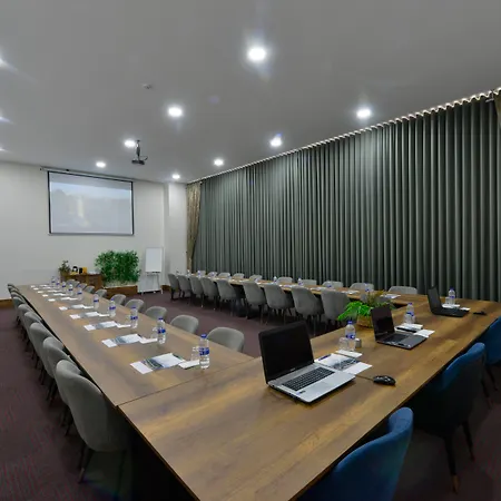 Western Premier Hidden Hills 5* Istambul