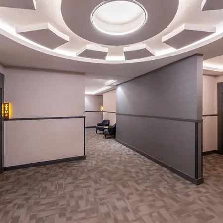 Western Premier Hidden Hills 5*