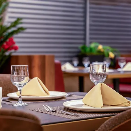 Western Premier Hidden Hills فندق 5*