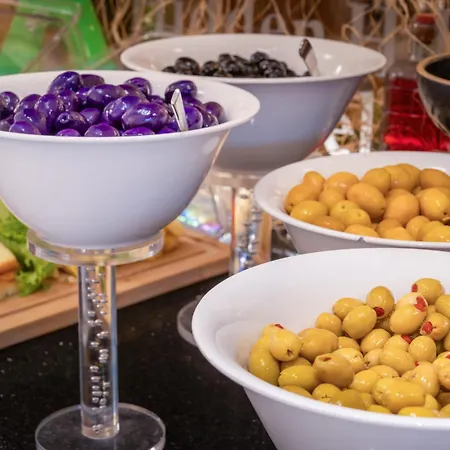 فندق Western Premier Hidden Hills 5*