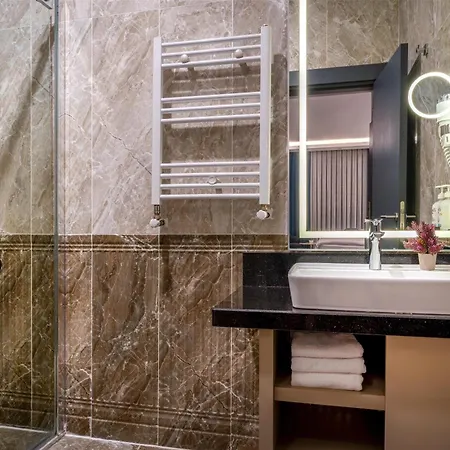 Western Premier Hidden Hills Hotel