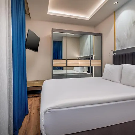 Western Premier Hidden Hills 5*