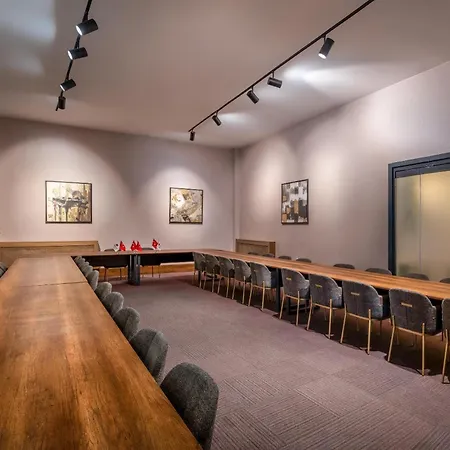 Western Premier Hidden Hills Hotel