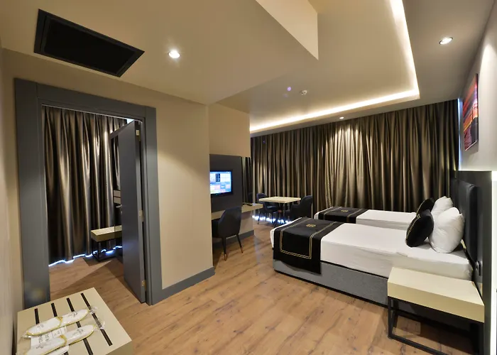 Western Premier Hidden Hills 5*