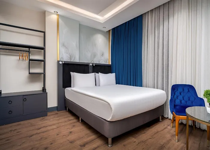 Western Premier Hidden Hills 5*