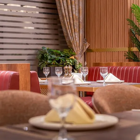 Western Premier Hidden Hills Отель