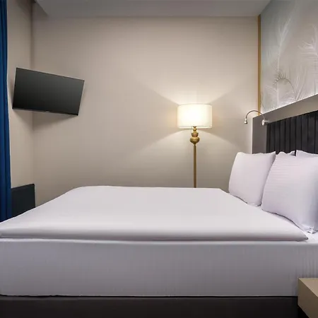 Western Premier Hidden Hills Отель